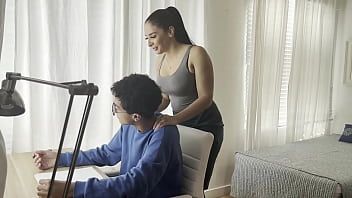 Play Stepson gets rewarded for Studying