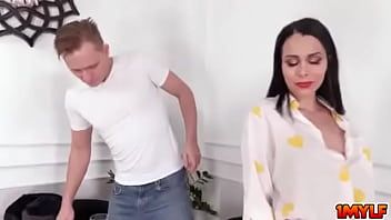 Play Rewarding My Stepso2.mp4