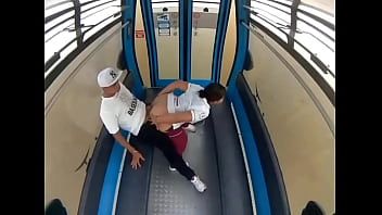 Play Public sex on a cable car cable bus