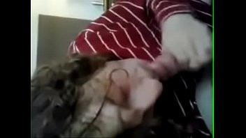 Play Sucking and swallowing guy big load