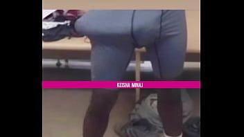 Play EBONY SLUTY STEPSISTER SUCK 11 INCHES BBC OF STEPCOUSIN