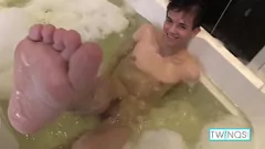 Play Xander's Soapy Handjob Session!