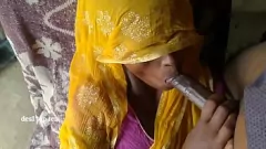 Play Desi Indian Wife's Steamy Threesome