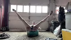 Play KINKY GAY MEN PLAYING WITH BIG DICKS AND TOYS AT HOME