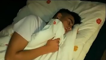 Play Amigo se despierta para chupar una rica pija Argentina