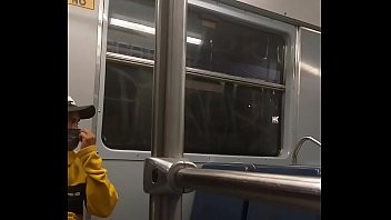 Play Accion en el metro de la ciudad de mexico mamada y jalada de vergas de chalcales cruising