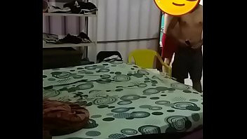 Play Barbeiro depilou e mamou o novinho casado