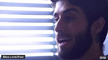 Play Hunks (Diego Sans, Ryan Bones) fucking around together - Men.com
