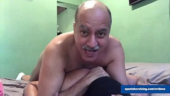 Play Horny Daddy Fucking a Guy