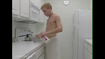 Play Twink Corey Stevens Beats Off