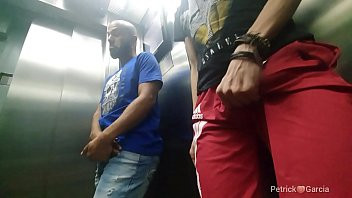 Play Sonhei dando o rabão para o DOTADO Fernando Fonseca 22cm e acordei gozado