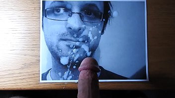 Play A naked daddy masturbating and cum tributing a hot guy.