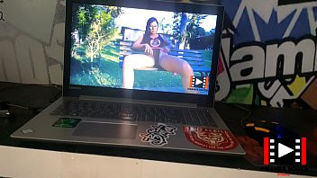 Play Novinho batendo uma punheta gostosa vendo meu vídeo. Dluquinhaa