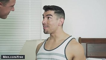 Play (JJ Knight) Filling (Jeremy Spreadumss) Ass With His Big Dick - Men.com