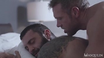 Play Alex Mecum fucks Markus Kage (bareback)