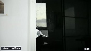 Play (Beaux Banks, JJ Knight) Meet Up Every Morning And Get A Fuck Session Before Starting The Day - Men.Com